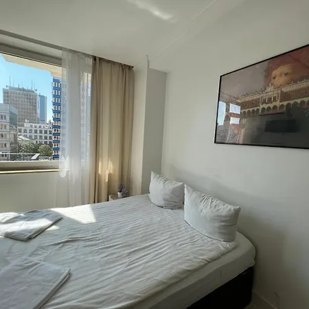 Panoramic Balcony *